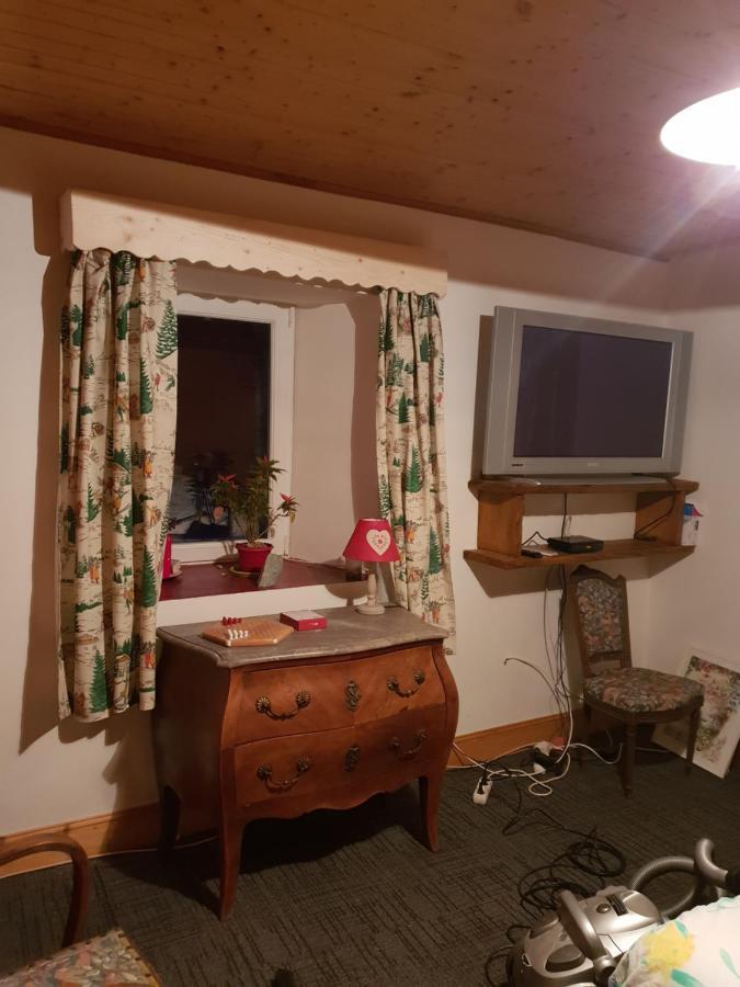 Appartement Les PLAGNES à Vailly Extérieur photo